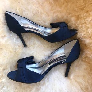 Nina Women's Freja Peep-Toe Pump